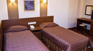 Гостиница Винтаж Отель Калуга Стандартный двухместный номер с 2 отдельными кроватями-1